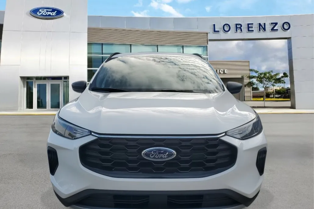 2025 Ford Escape ST-Line photo 1