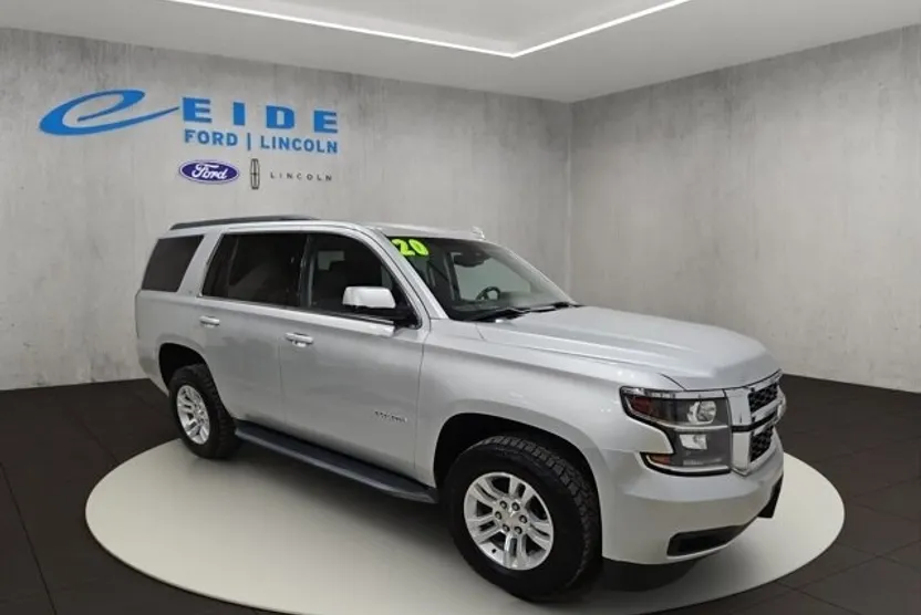 2020 Chevrolet Tahoe LT photo 1