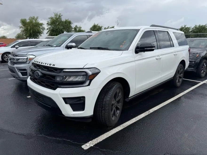 2022 Ford Expedition MAX Limited photo 1