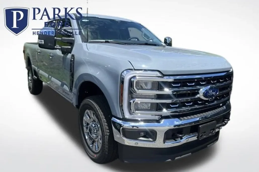 2025 Ford F-250 Lariat photo 1