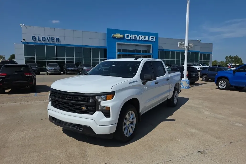 2023 Chevrolet Silverado 1500 Custom photo 1