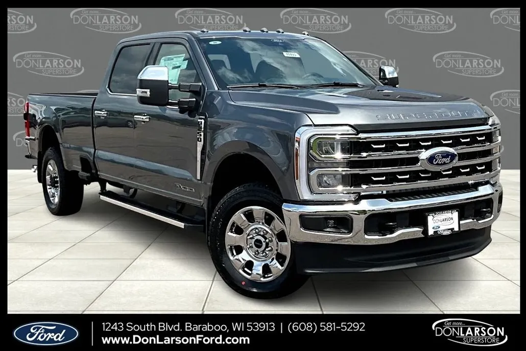 2025 Ford F-250 Lariat photo 1