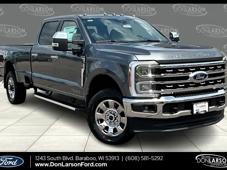 2025 Ford F-250 Lariat photo 1