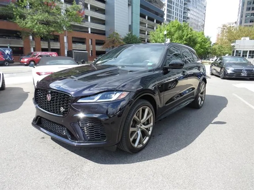2023 Jaguar F-PACE SVR photo 1