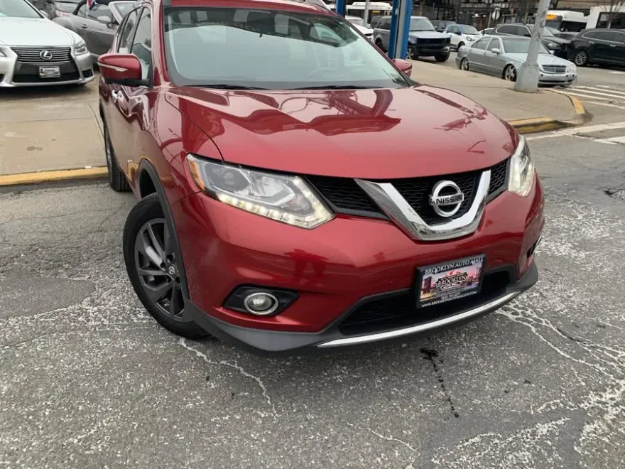 2015 Nissan Rogue SL photo 1