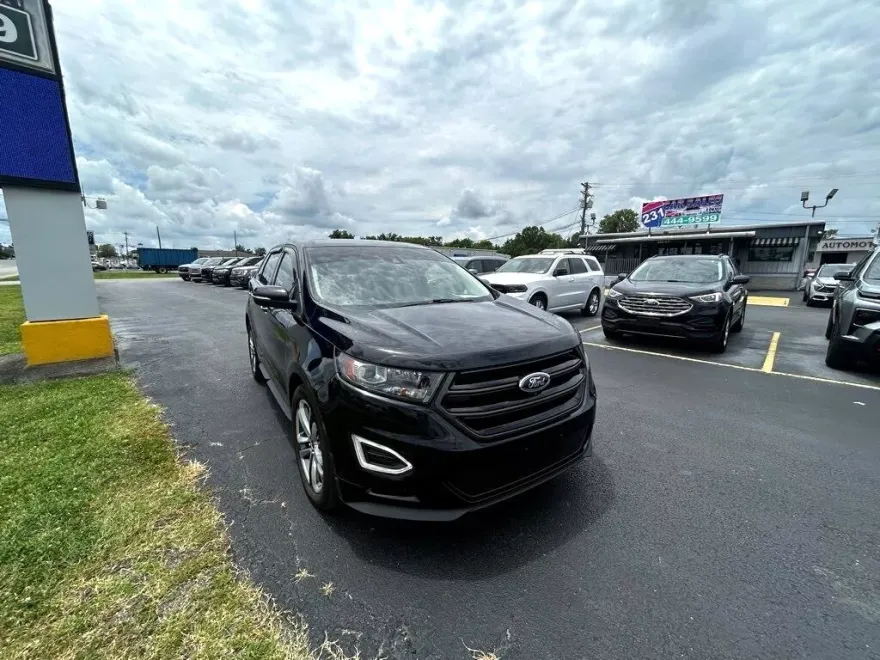 2016 Ford Edge Sport photo 1