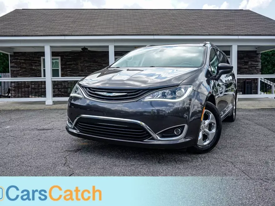 2018 Chrysler Pacifica Hybrid Limited photo 1