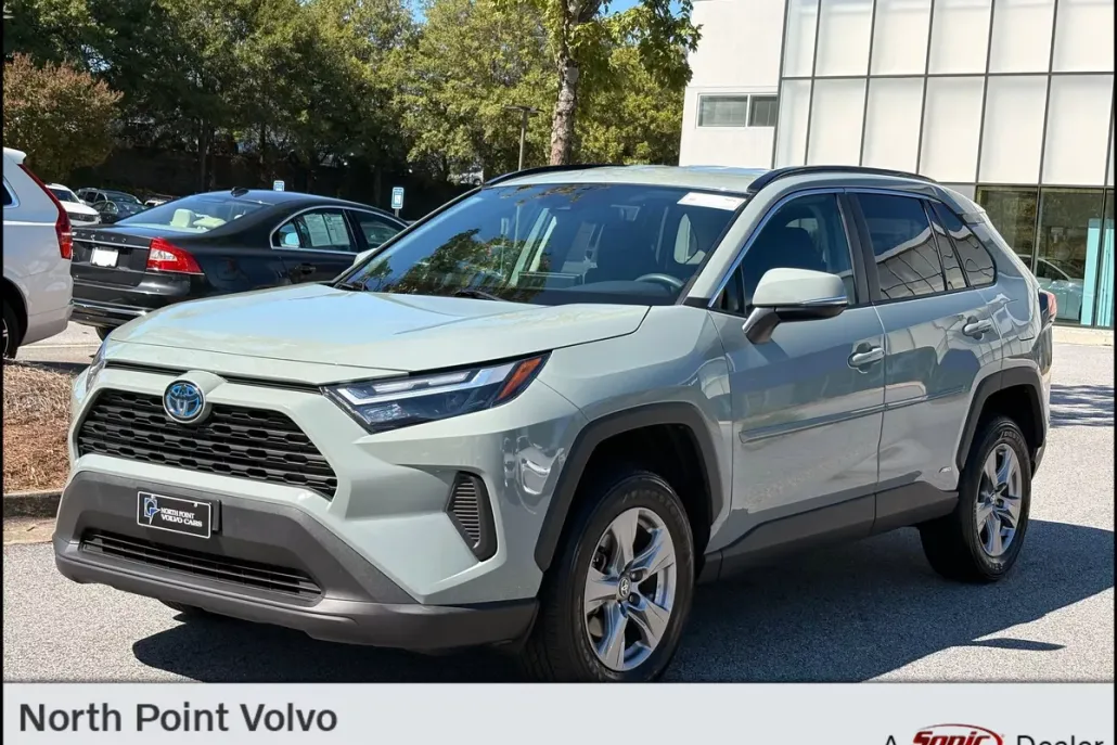 2023 Toyota RAV4 Hybrid XLE photo 1