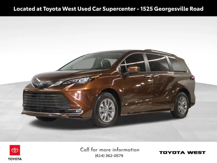 2024 Toyota Sienna XLE photo 1