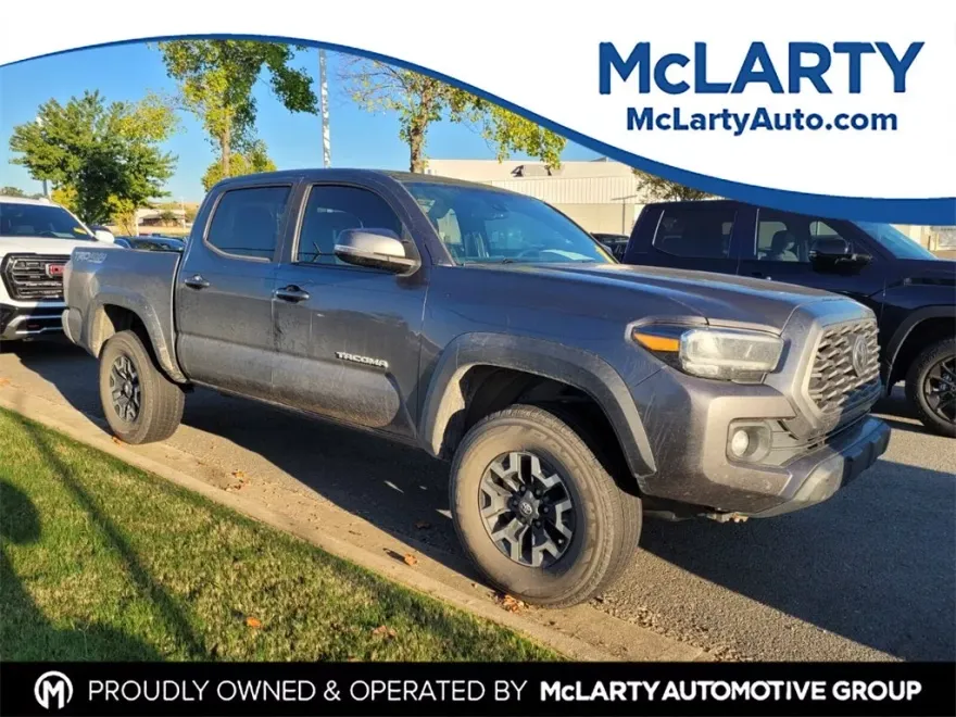 2021 Toyota Tacoma TRD Off-Road V6 photo 1