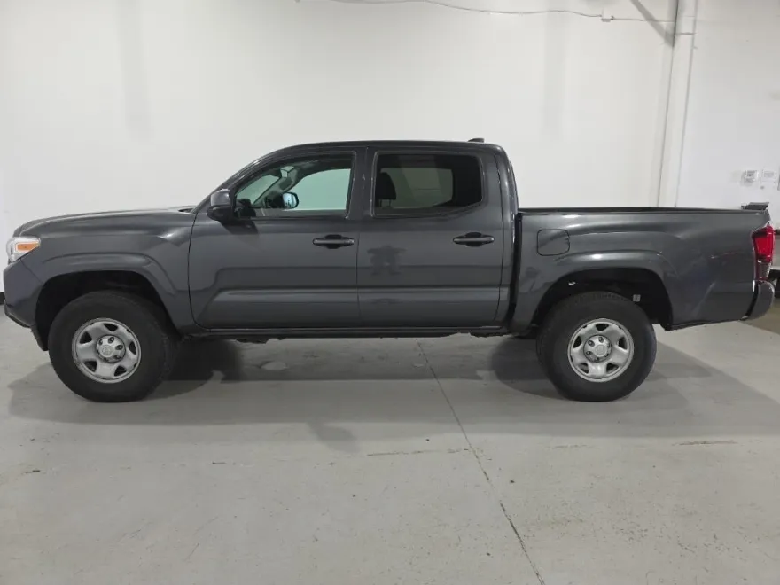 2021 Toyota Tacoma SR V6 photo 1