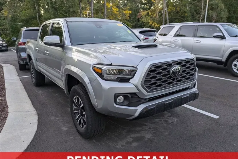 2023 Toyota Tacoma TRD Sport V6 photo 1