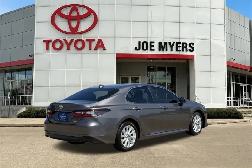 2024 Toyota Camry LE photo 1