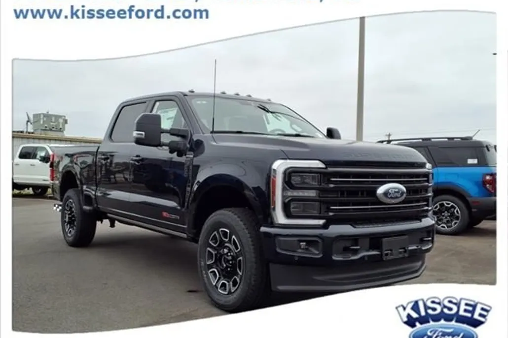 2025 Ford F-250 Platinum photo 1