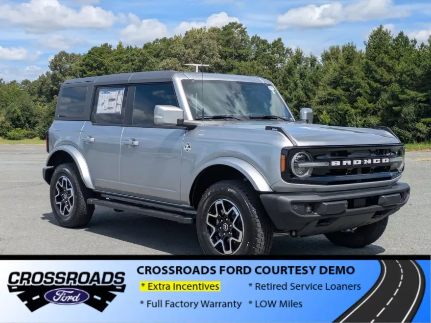 2024 Ford Bronco Outer Banks photo 1