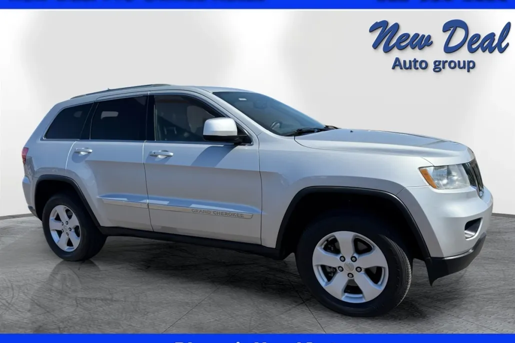 2012 Jeep Grand Cherokee Laredo photo 1
