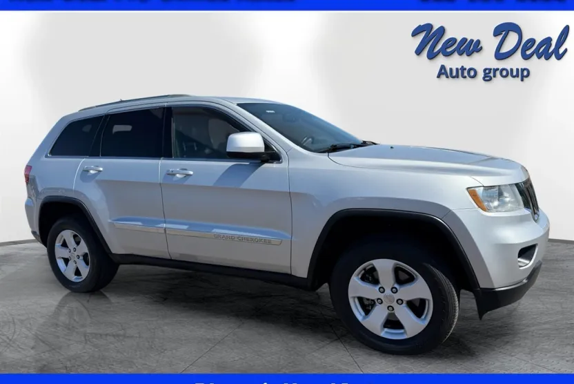 2012 Jeep Grand Cherokee Laredo photo 1