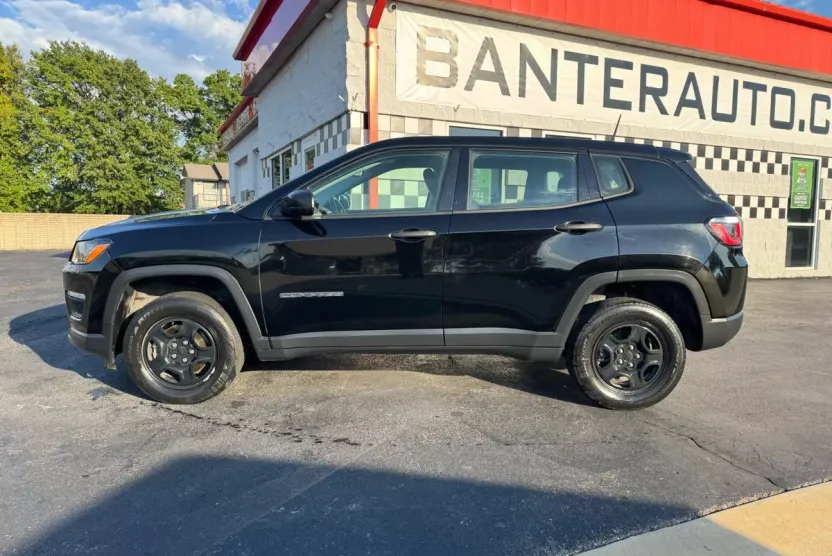 2018 Jeep Compass Sport photo 1