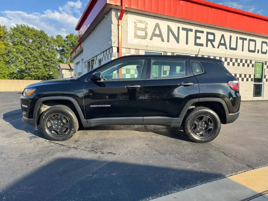 2018 Jeep Compass Sport photo 1
