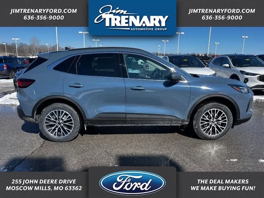 2025 Ford Escape photo 1