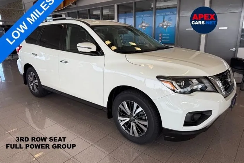 2018 Nissan Pathfinder S photo 1