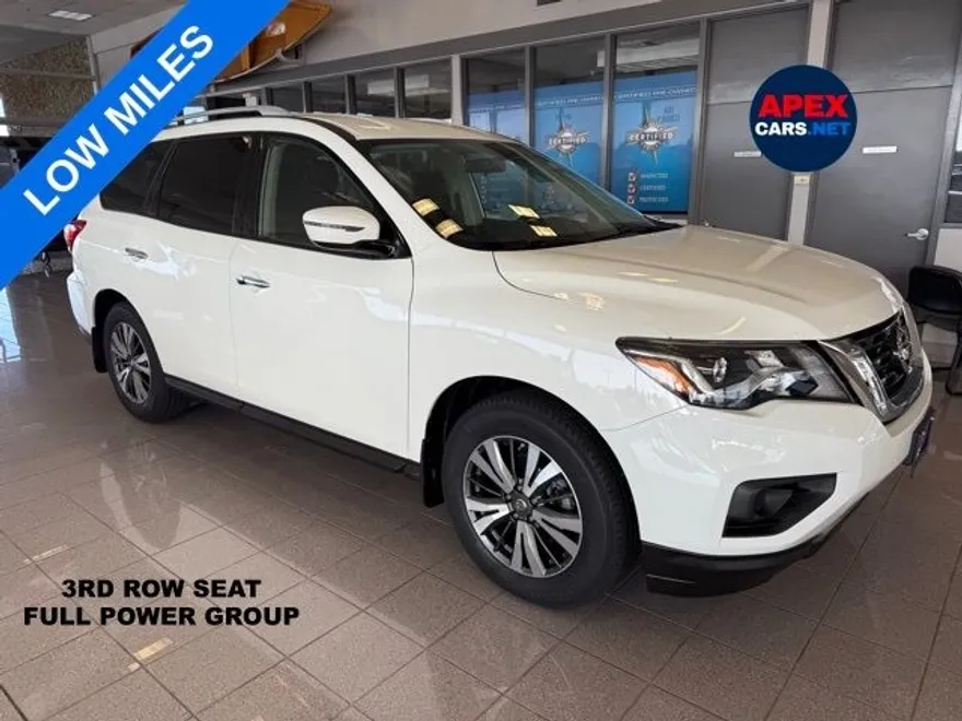 2018 Nissan Pathfinder S photo 1