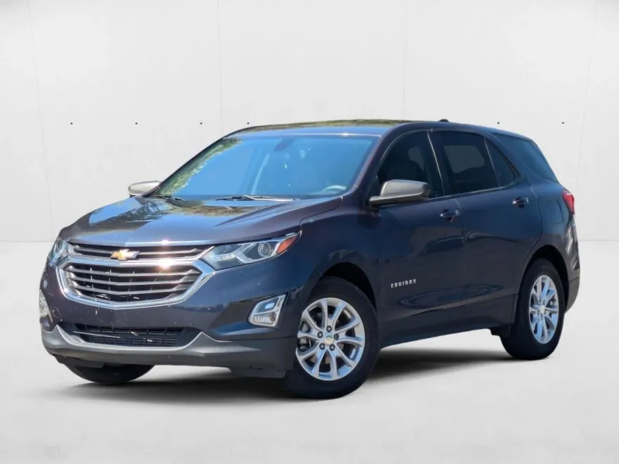 2018 Chevrolet Equinox LS photo 1