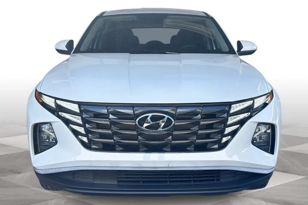 2023 Hyundai Tucson SE photo 1