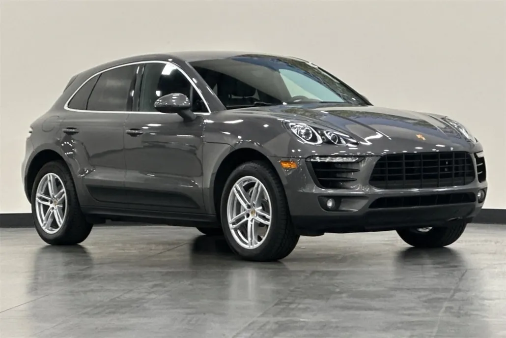 2015 Porsche Macan S photo 1