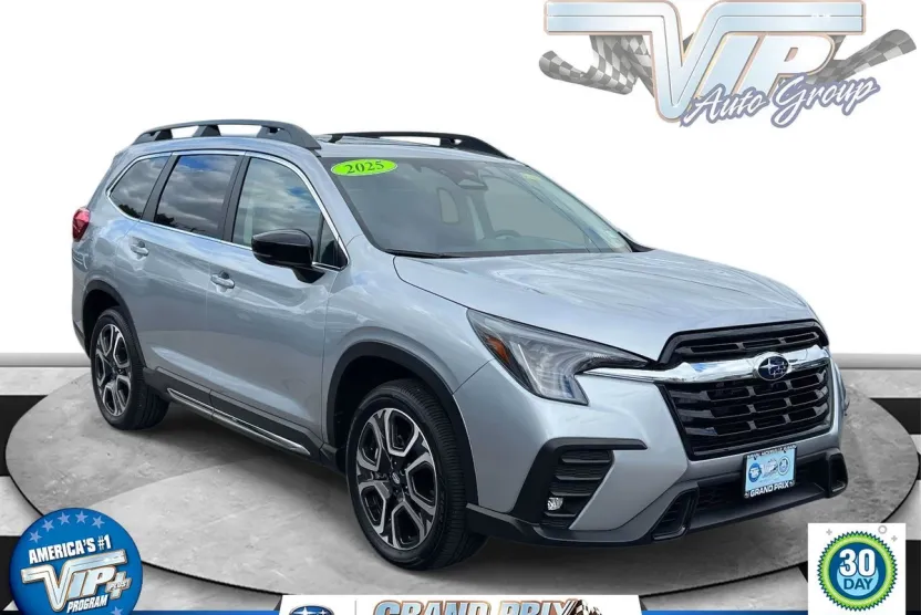 2025 Subaru Ascent Limited photo 1
