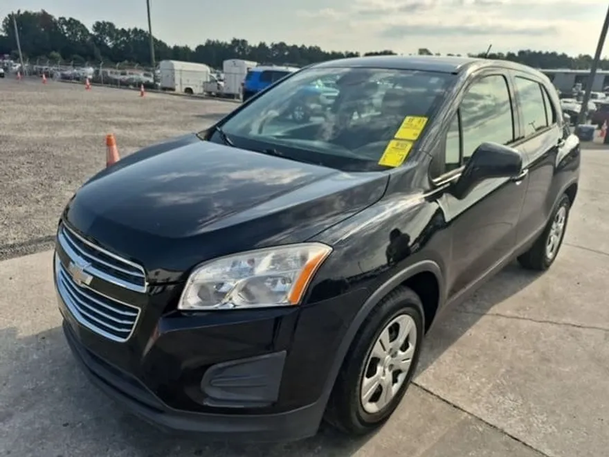 2016 Chevrolet Trax LS photo 1