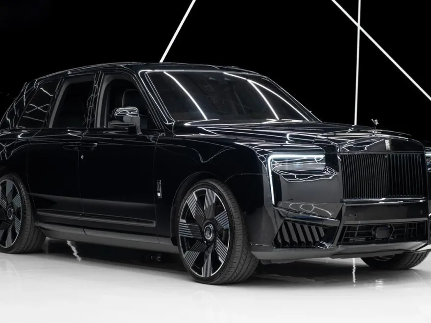 2020 Rolls Royce Cullinan Black Badge photo 1