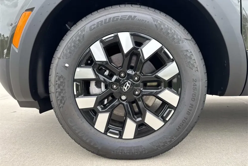 2025 Hyundai Santa Cruz SEL Activity photo 1