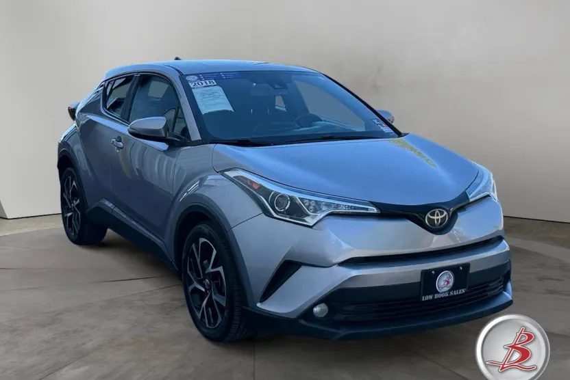 2015 Nissan Rogue SV photo 1