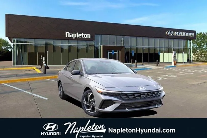 2025 Hyundai Elantra SEL Sport photo 1