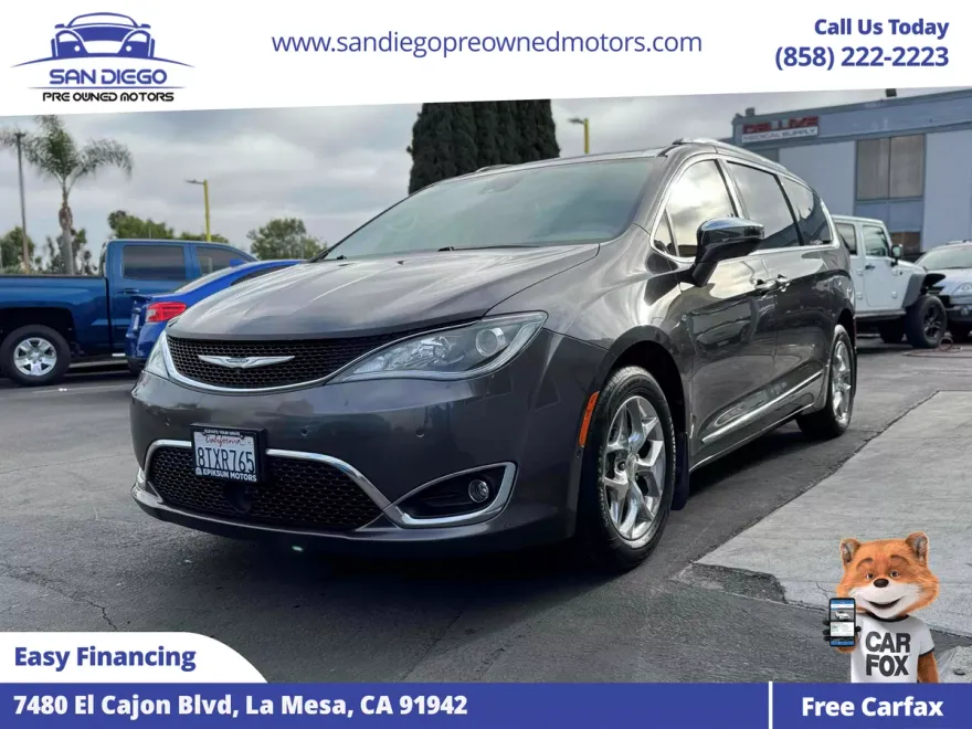 2017 Chrysler Pacifica Limited photo 1