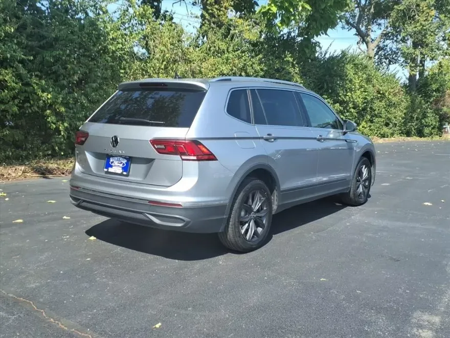 2024 Volkswagen Tiguan SE Wolfsburg Edition photo 1