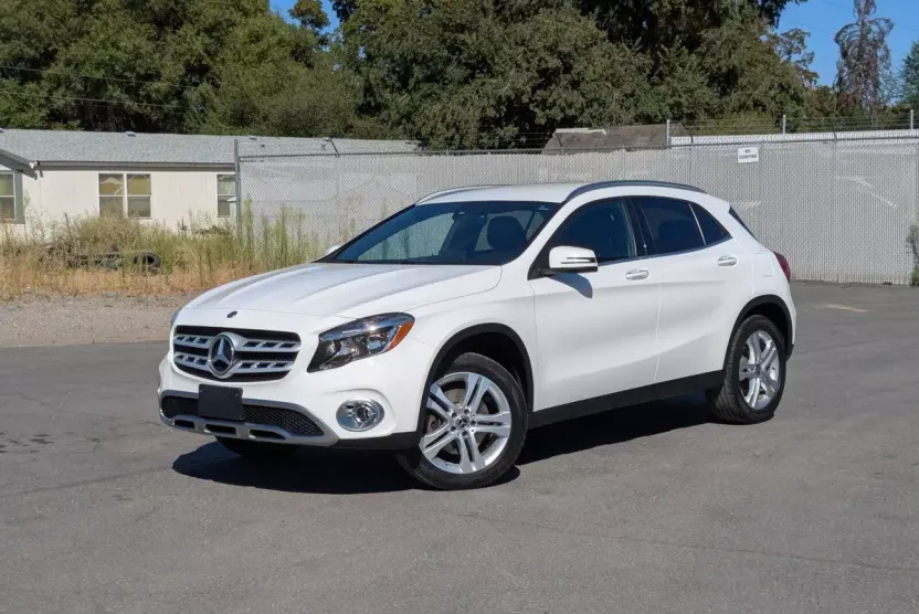 2019 Mercedes Benz GLA 250 4MATIC photo 1