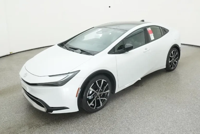 2026 Toyota Prius Plug-in Hybrid XSE Premium photo 1