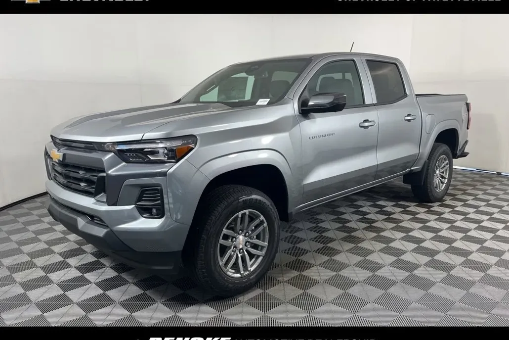 2026 Chevrolet Colorado LT photo 1