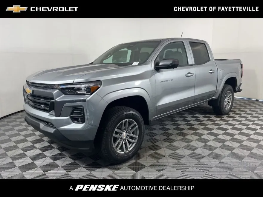2026 Chevrolet Colorado LT photo 1