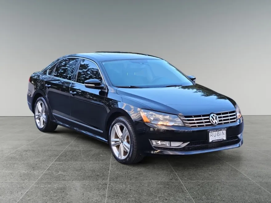 2014 Volkswagen Passat TDI SE photo 1