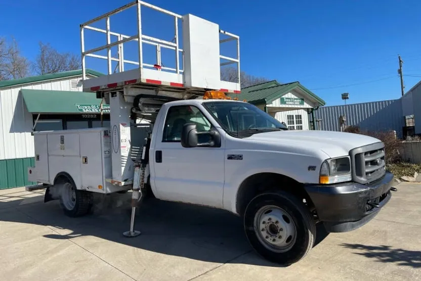 2002 Ford F-450 photo 1