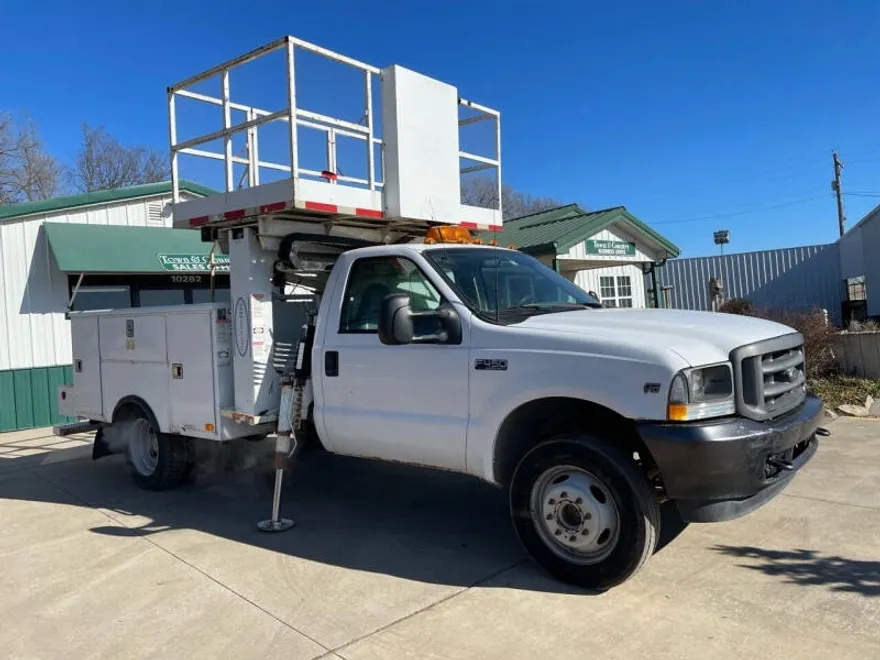 2002 Ford F-450 photo 1