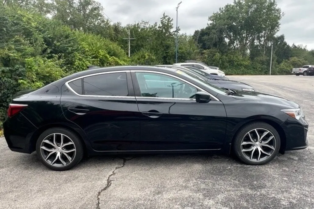 2019 Acura ILX Premium photo 1