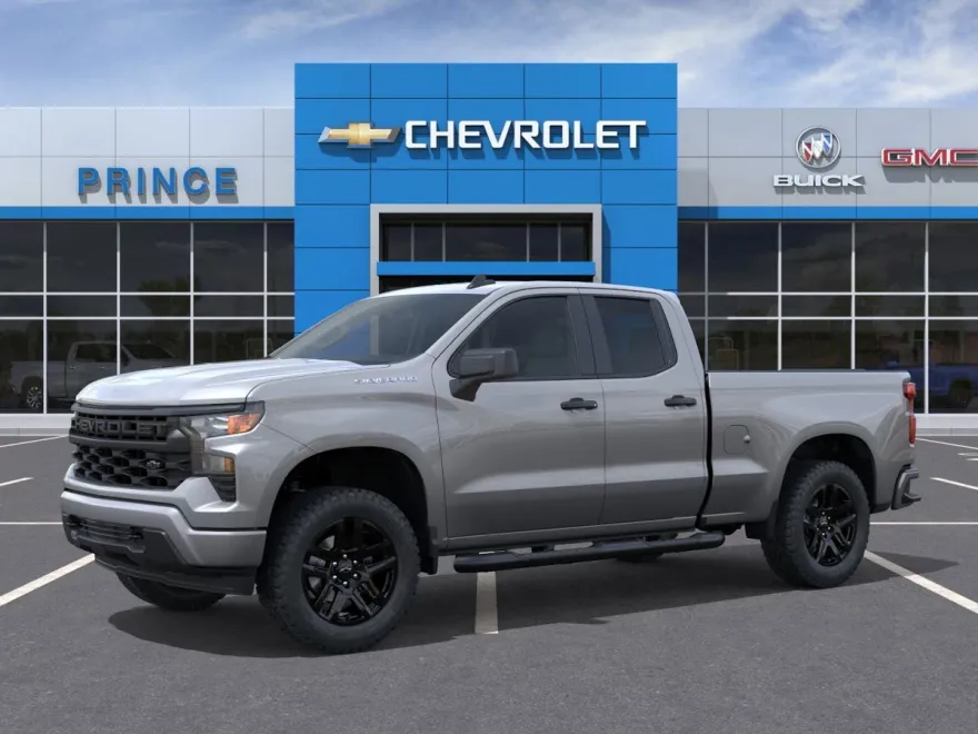 2026 Chevrolet Silverado Custom photo 1