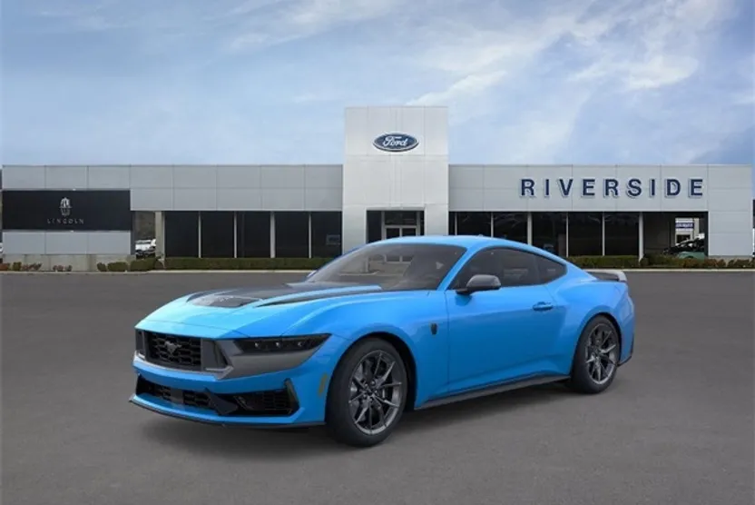 2025 Ford Mustang Dark Horse photo 1