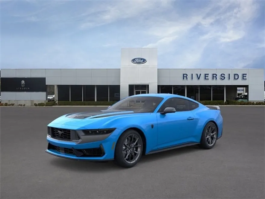 2025 Ford Mustang Dark Horse photo 1