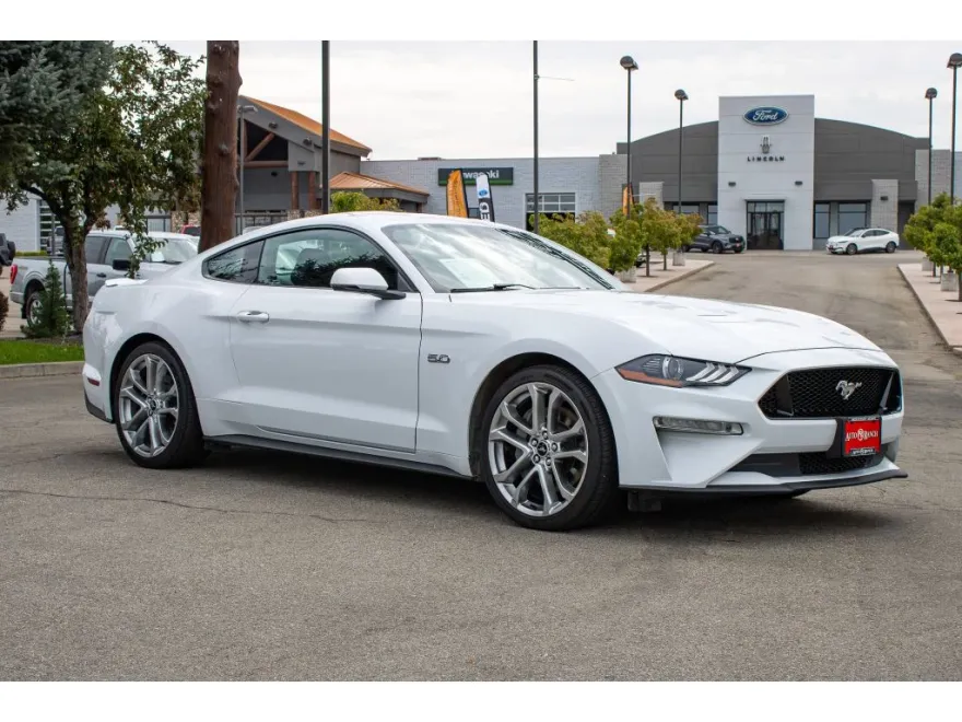 2021 Ford Mustang GT Premium photo 1