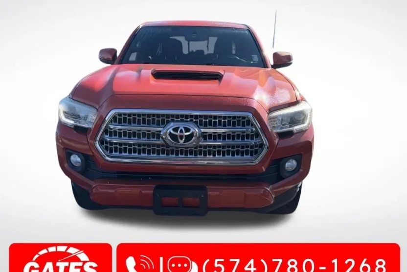 2016 Toyota Tacoma TRD Off-Road photo 1